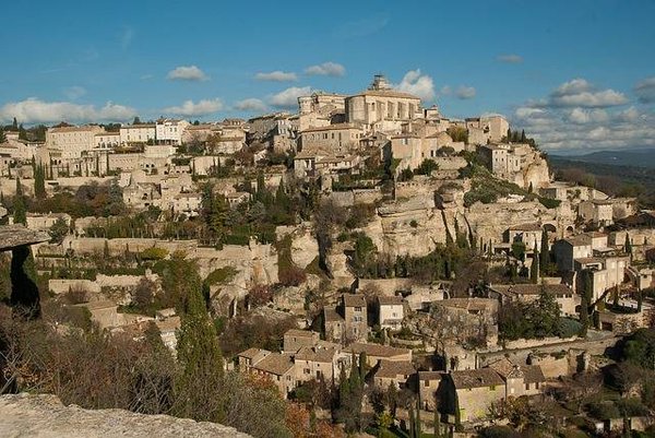 Quelles randonnées découvrir dans le Lubéron ? Conseils pour une exploration réussie