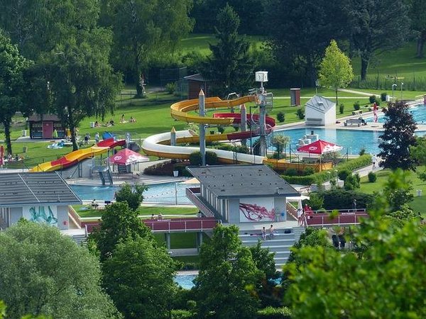 Tous les avantages de partir en vacances dans un camping parc aquatique en famille
